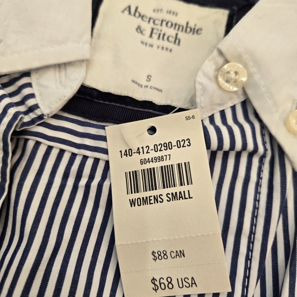 Abercrombue Women's Striped Blue and White Shirt - Picture 5 of 7